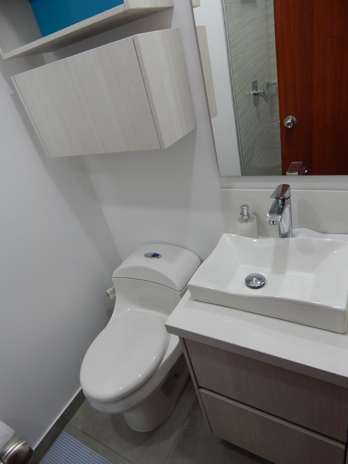 Baño remodelado ángulo 2 Bogotá