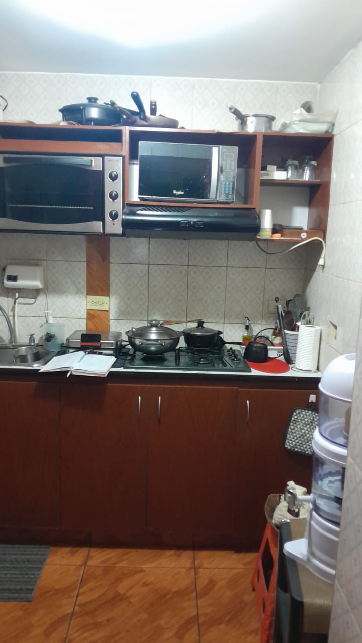 Cocina antes de la remodelación en Bogotá — estado original proyecto 1